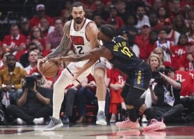 Steven Adams con los Rockets