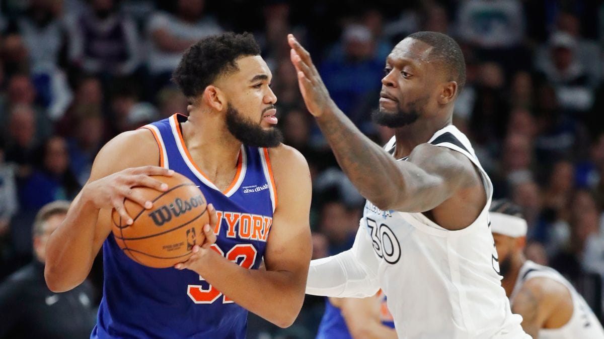 Randle y Towns se enfrentan dureante un Timberwolves vs Knicks.