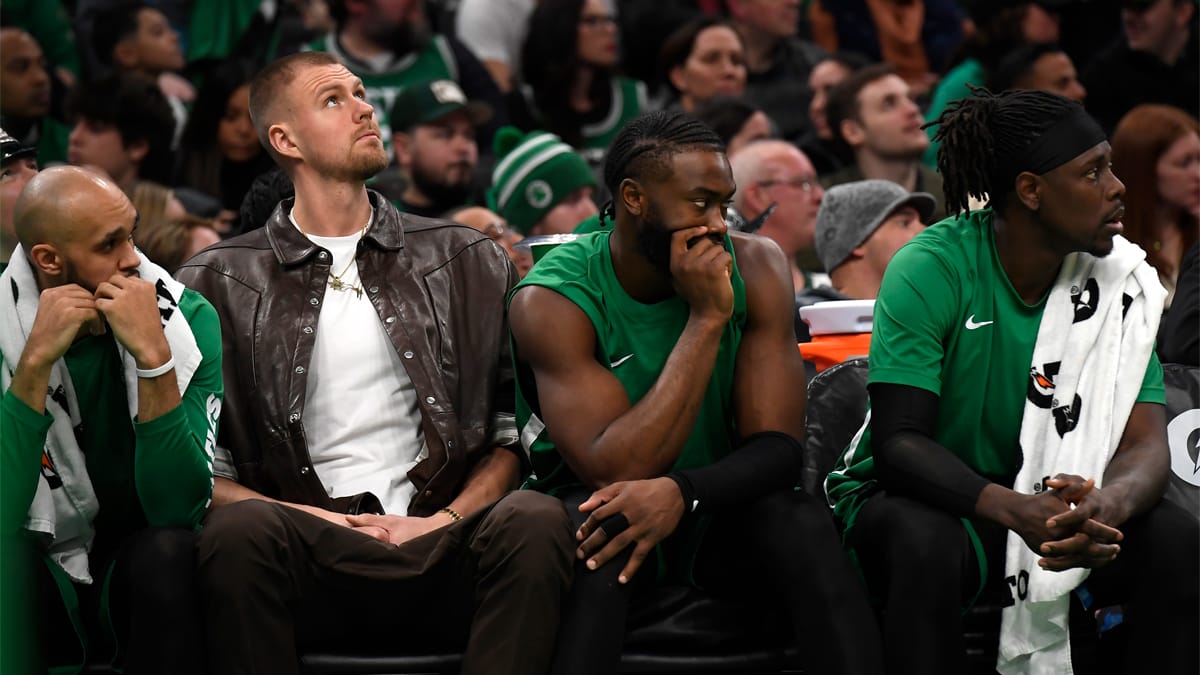 Varias estrellas de los Celtics en el banquillo