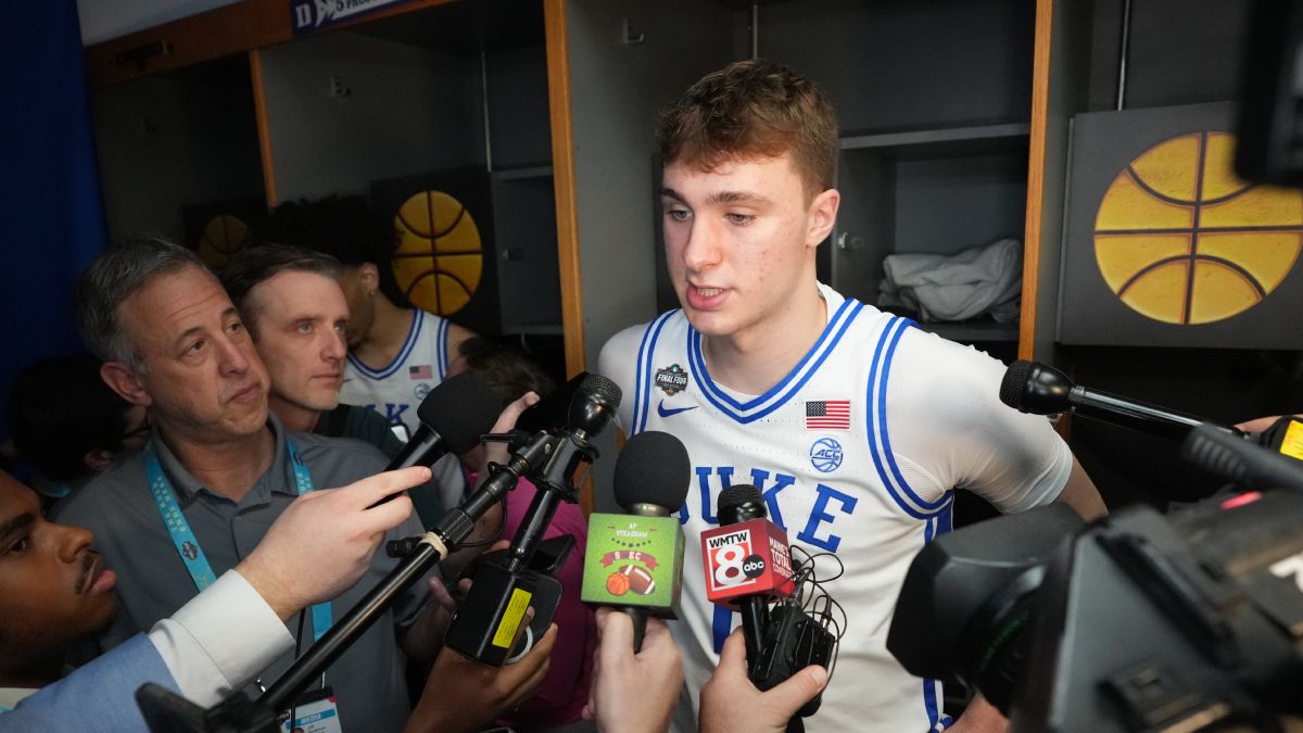 Cooper Flagg encabeza el Mock Draft 2025 de nbamaniacs.