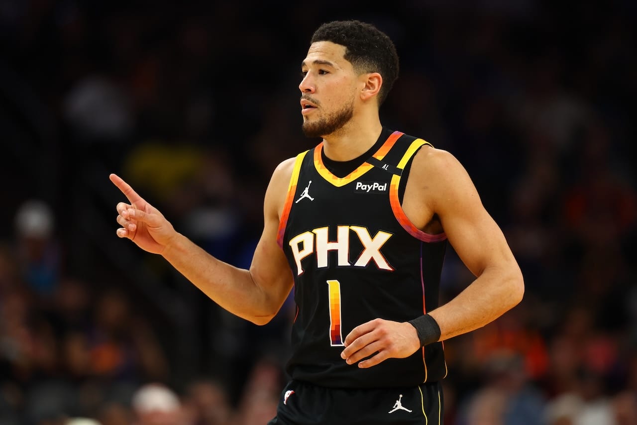 Los Suns quieren atar a Devin Booker hasta 2030