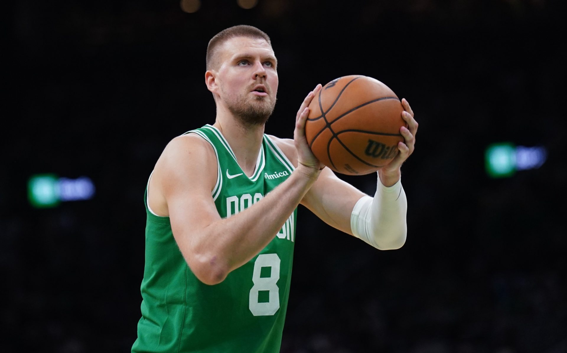Resumen mercado de traspasos y fichajes NBA 2025