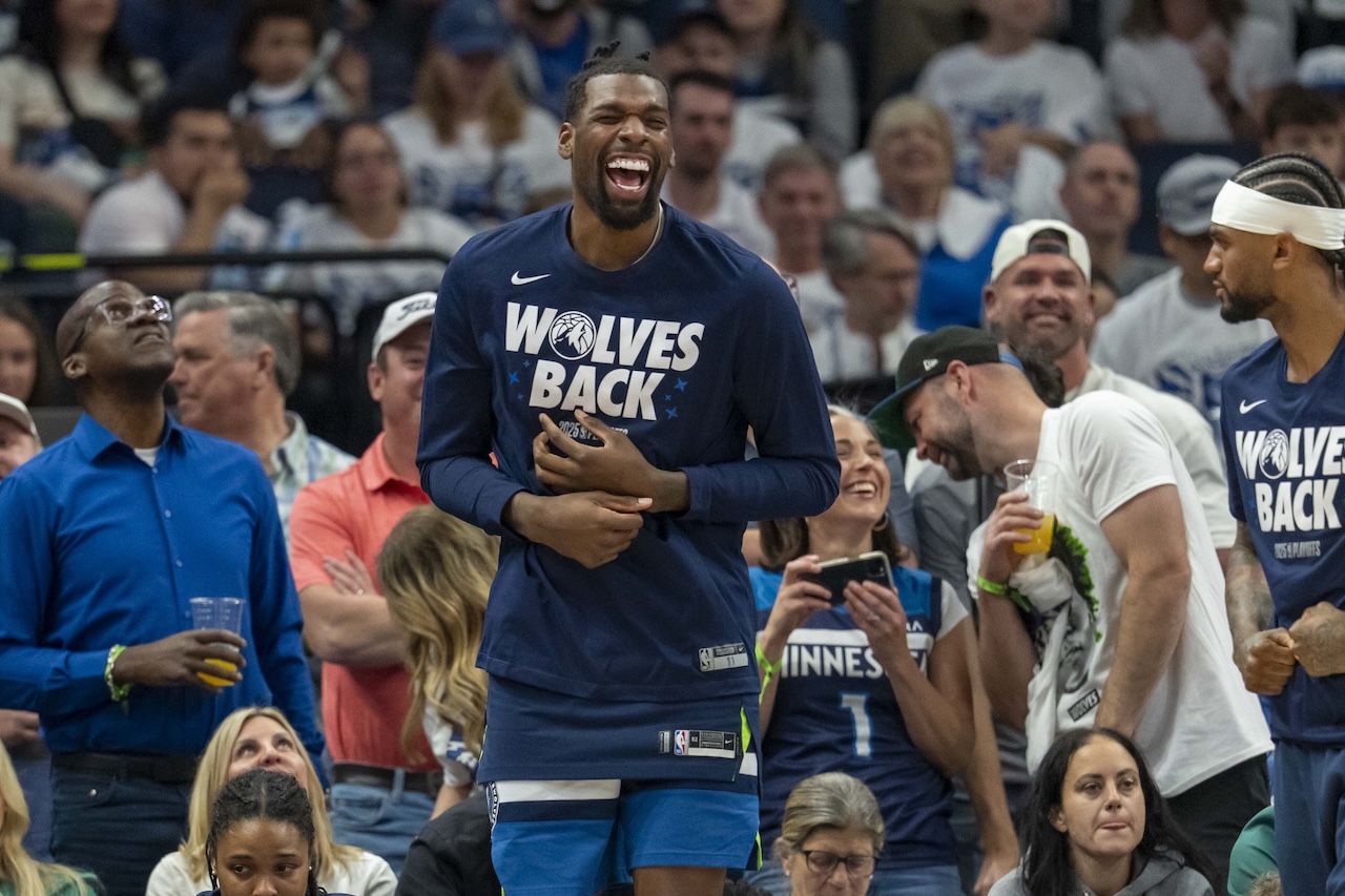 Naz Reid renueva por 5 años y 125 millones de dólares