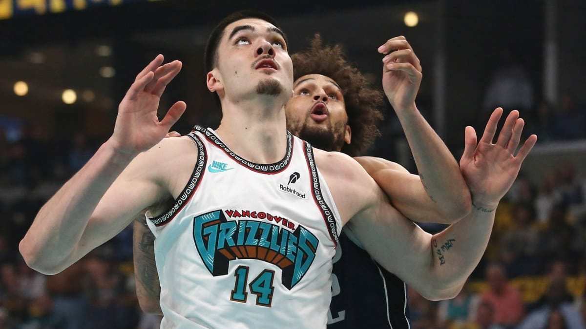Zach Edey, durante un partido de Memphis Grizzlies.