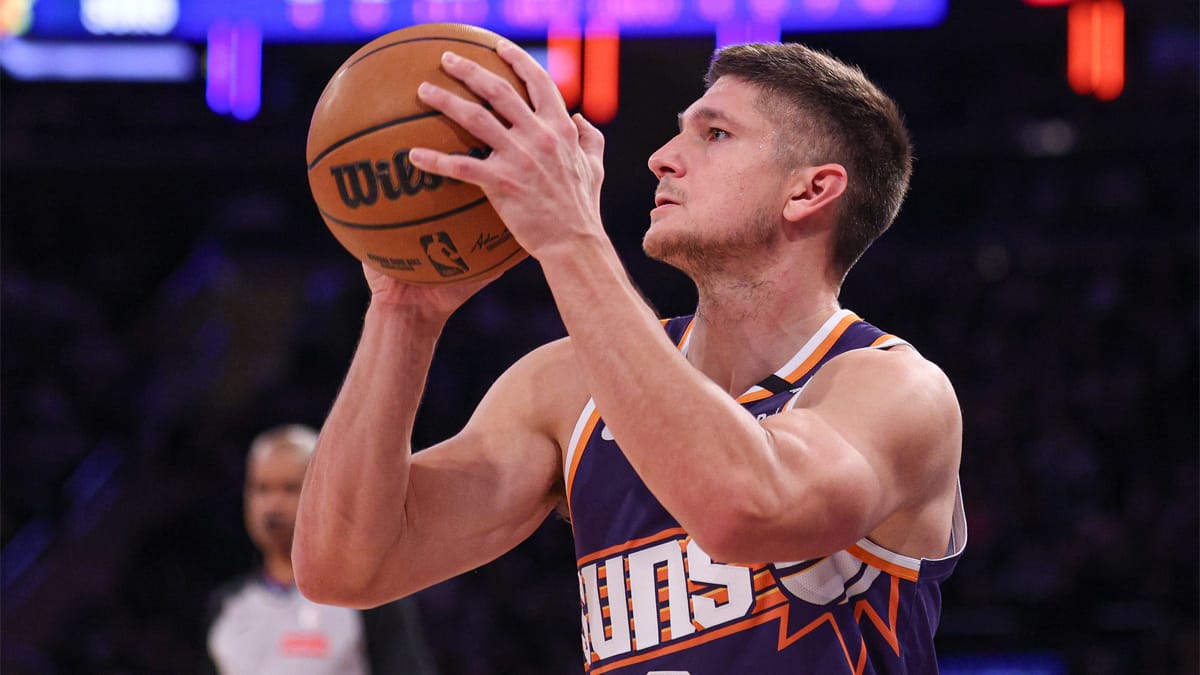 Grayson Allen con la camiseta de los Phoenix Suns