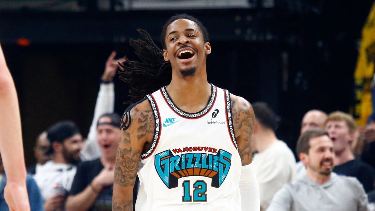 Ja Morant celebra una canasta con los Memphis Grizzlies.