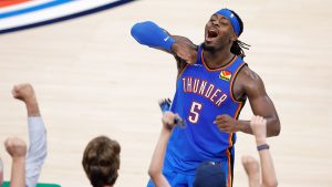Lu Dort celebra el triunfo de los Thunder