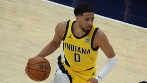 Tyrese Haliburton, disputando un partido de las Finales ante los Thunder.