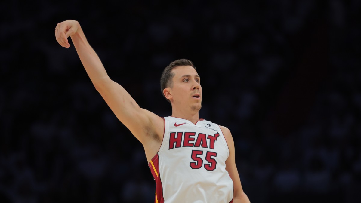 Duncan Robinson tras lanzar un triple.