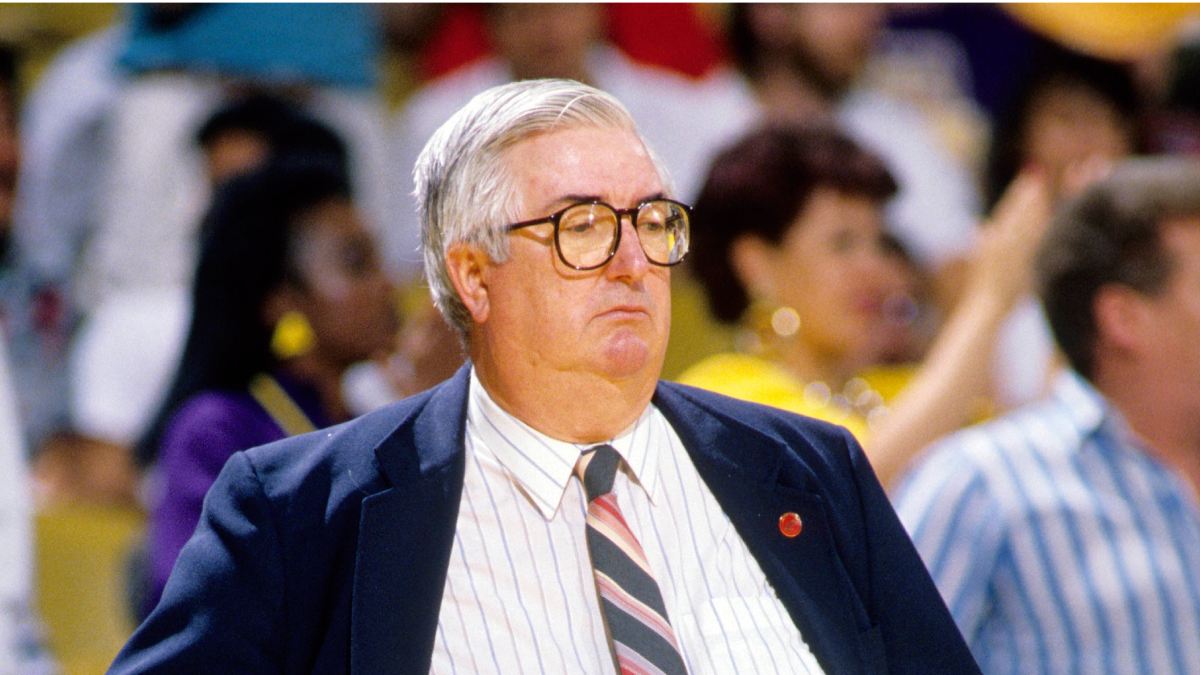 Frank Layden durante su etapa como entrenador de los Utah Jazz.