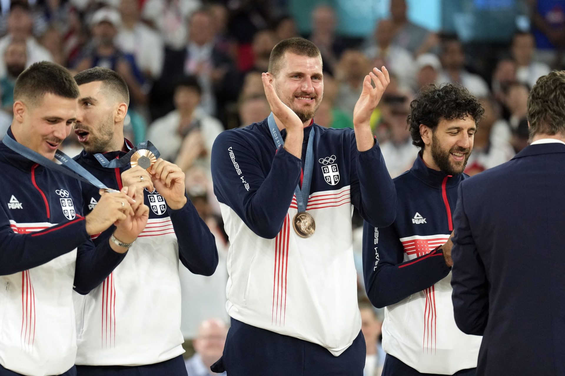 Nikola-Jokic-con-la-selección