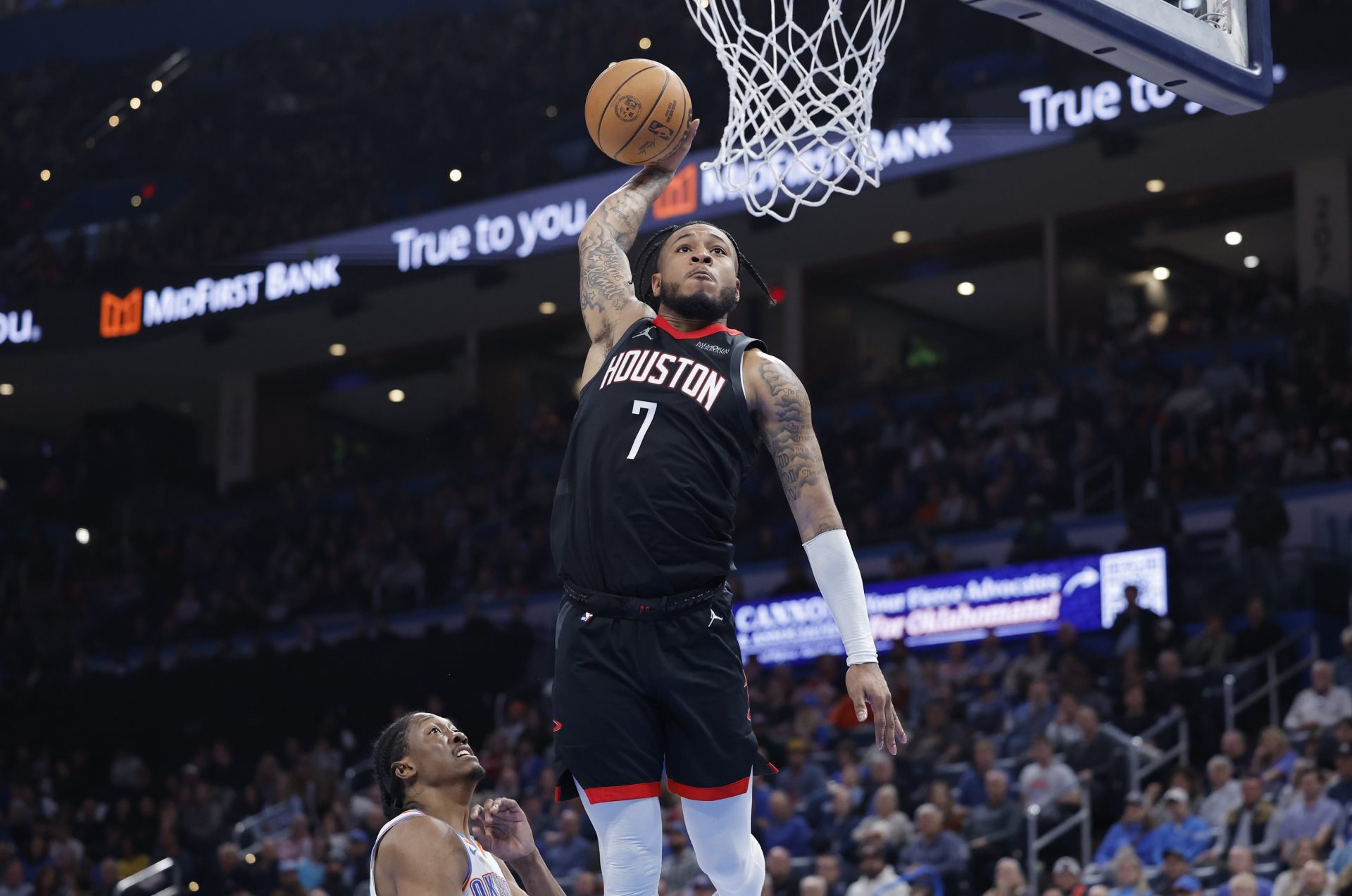 Cam-whitmore-haciendo-un-mate-contra-los-thunder