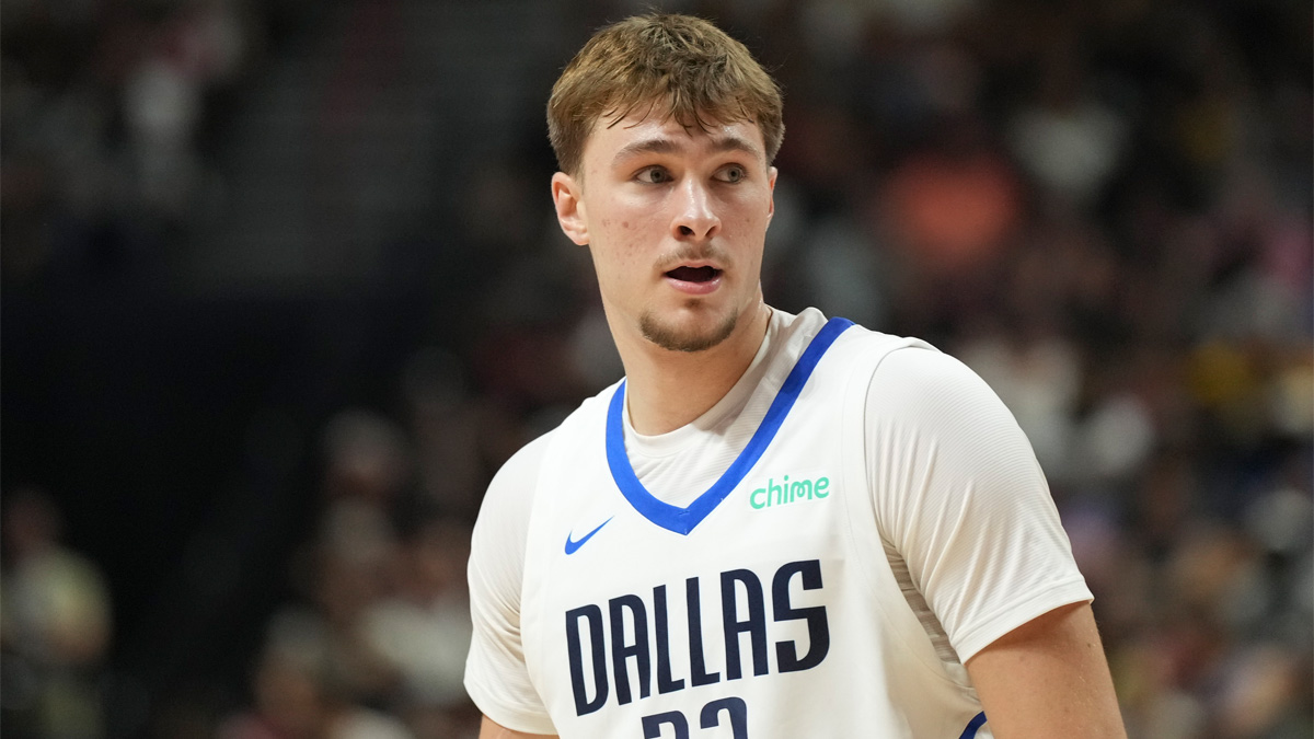 Cooper Flagg en su primer partido con los Mavericks