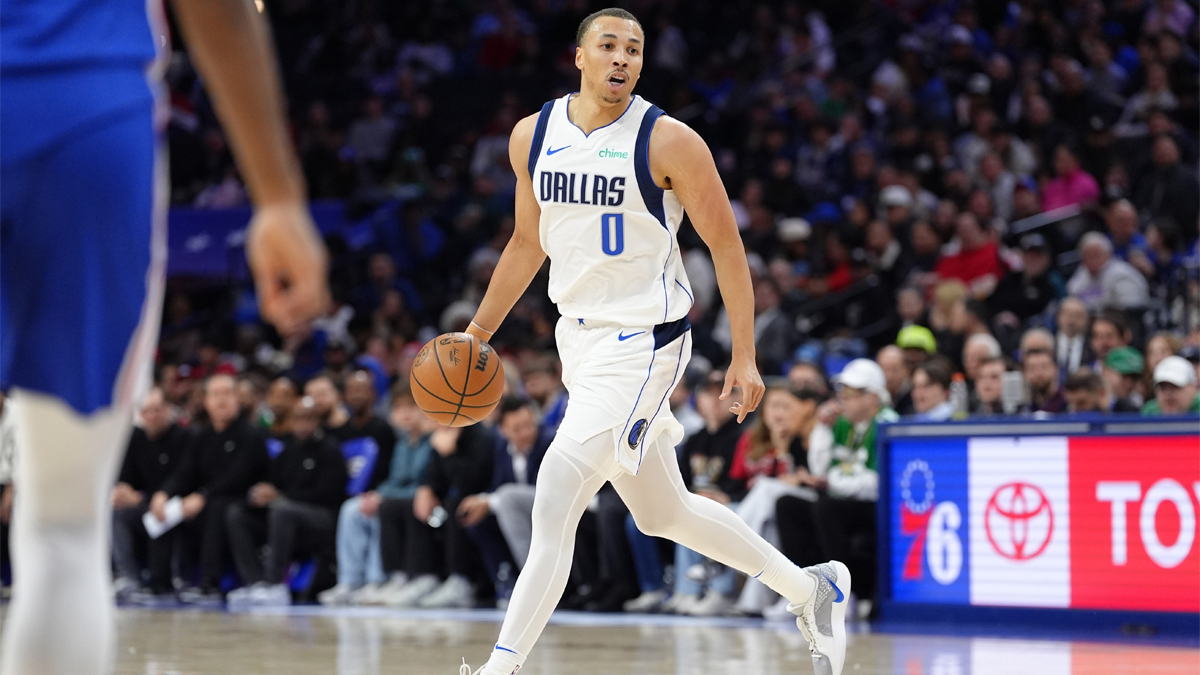 Dante Exum con el balón