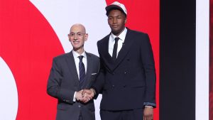 Derik Queen durante su elección en el Draft