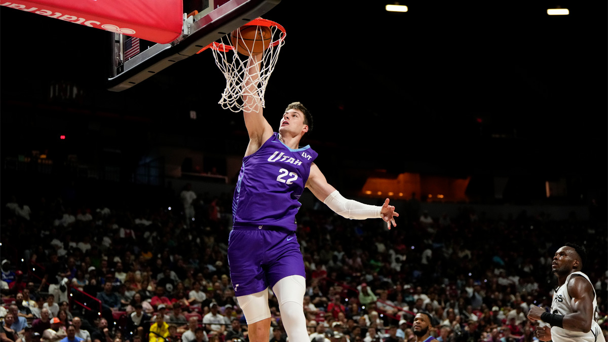 Filipowski culmina un mate en la Summer League
