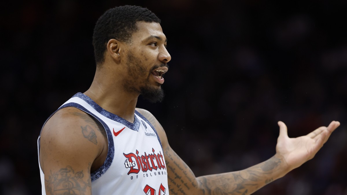 Marcus Smart, disputando un partido con los Washington Wizards.