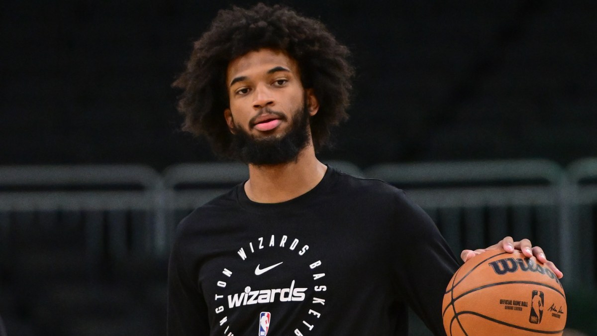 Marvin Bagley III, realizando un calentamiento con los Wizards.