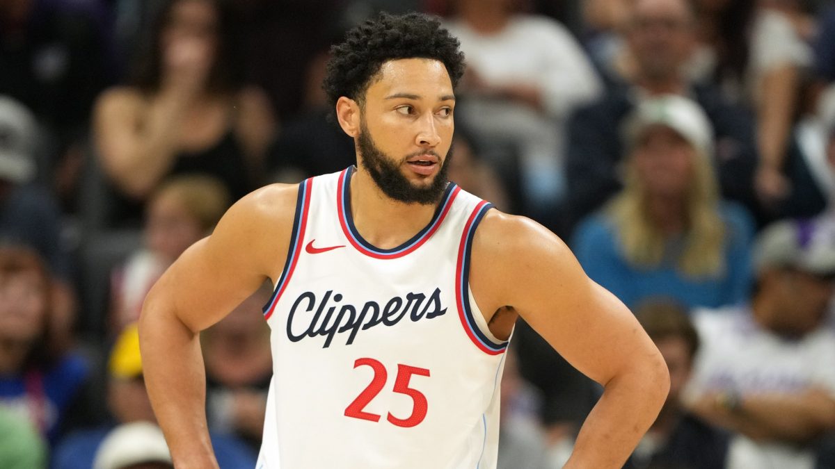 Ben Simmons, disputando un partido con Los Angeles Clippers.