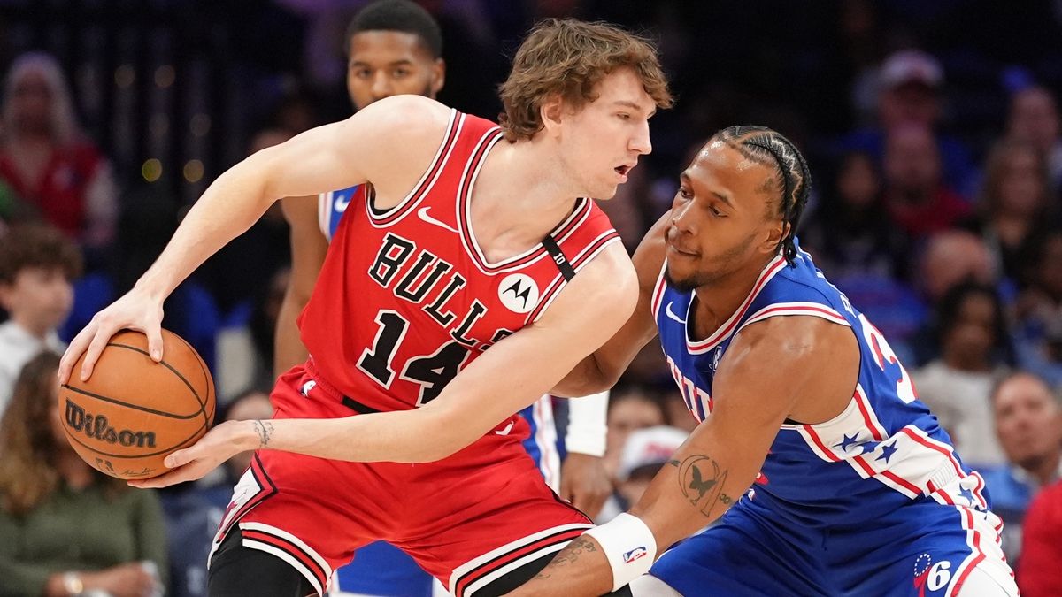 Matas Buzelis, disputando un partido durante la temporada 2024-25 de la NBA.