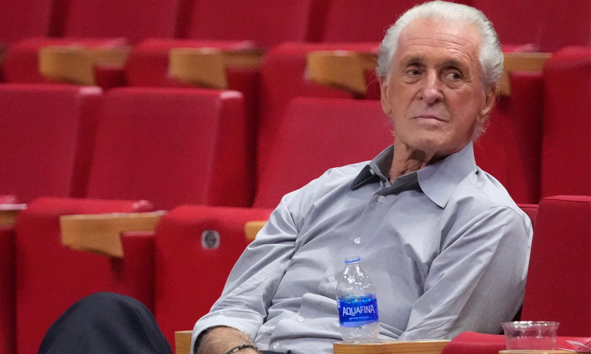 Los Lakers honrarán a Pat Riley