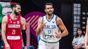 Partido entre Italia y Georgia en el Eurobasket 2025.