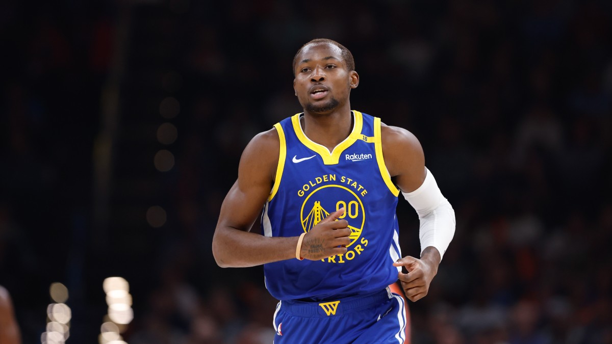 Jonathan Kuminga durante un partido con los Golden State Warriors.