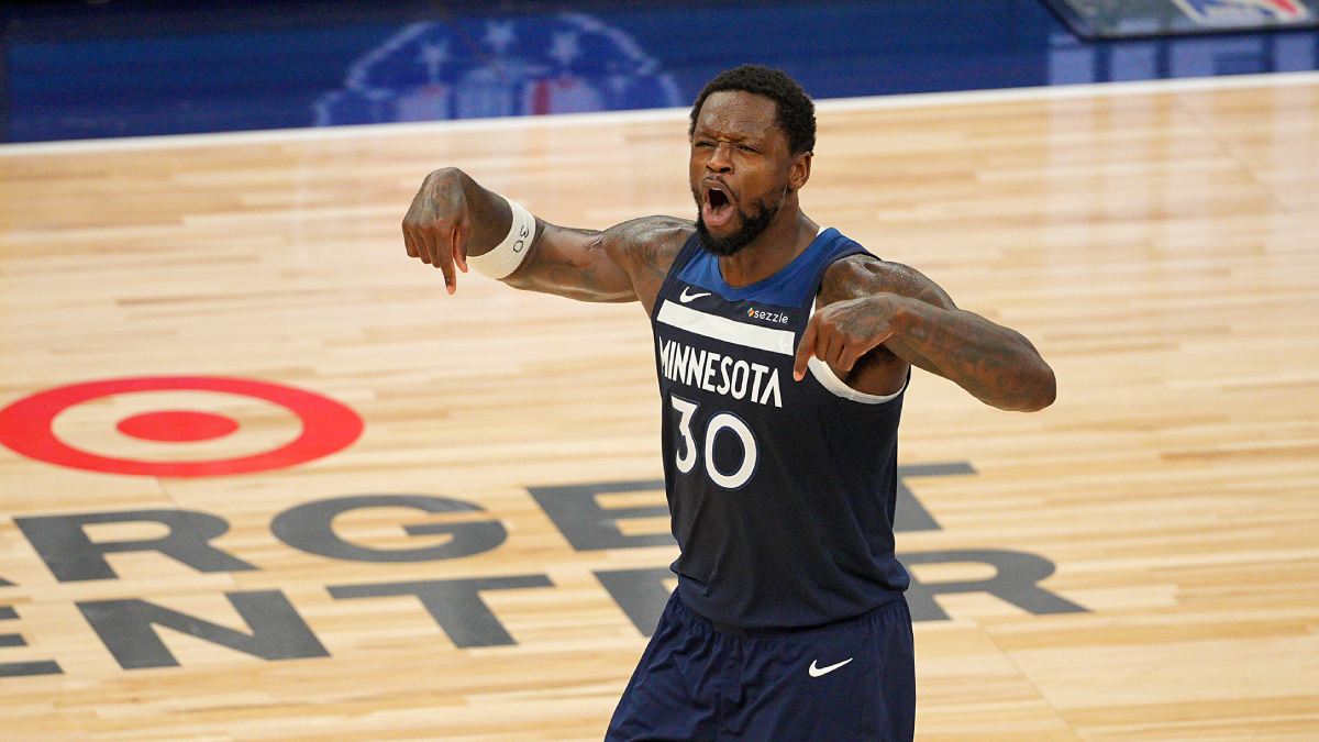 Julius Randle celebra una acción con los Minnesota Timberwolves.
