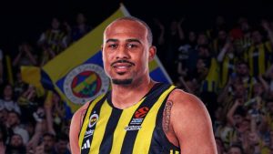 Talen Horton-Tucker firma por Fenerbahce.