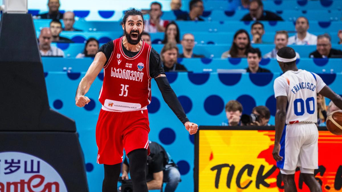 Goga Bitadze, celebrando el triunfo ante Francia en el Eurobasket.
