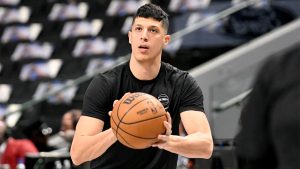 Fontecchio seguirá en los Miami Heat