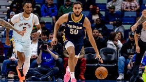 Robinson-Earl ha firmado un contrato con Dallas