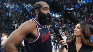James Harden, hablando tras un partido de playoffs con Los Angeles Clippers.