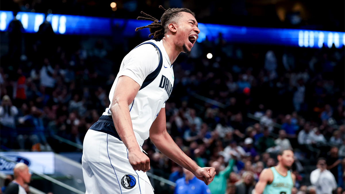 Moses Brown jugó en los Mavericks la temporada pasada
