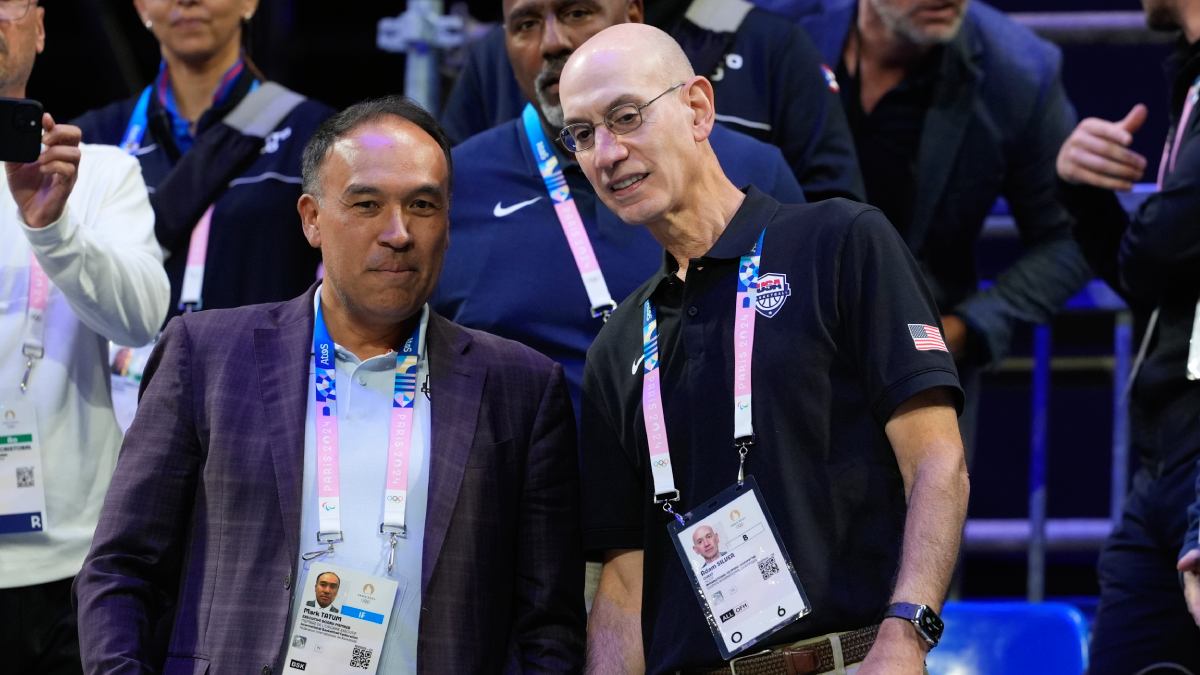 Adam Silver y Mark Tatum en un evento del Team USA.