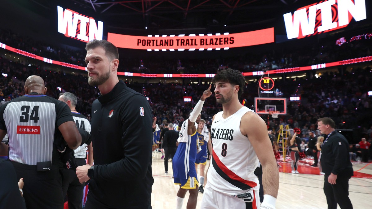 Los Blazers celebran su primera victoria del curso