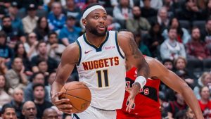 Bruce Brown, disputando un partido de pretemporada con los Denver Nuggets.