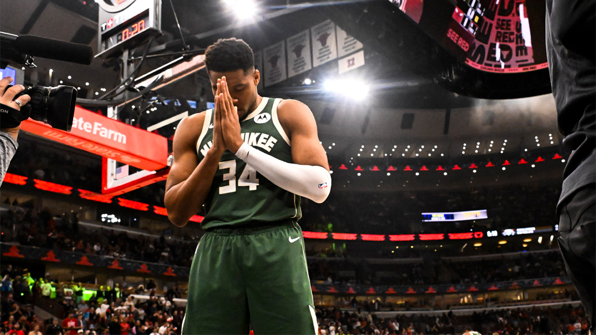Giannis se muestra leal a Milwaukee