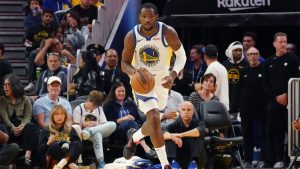 Kuminga, multado por la NBA