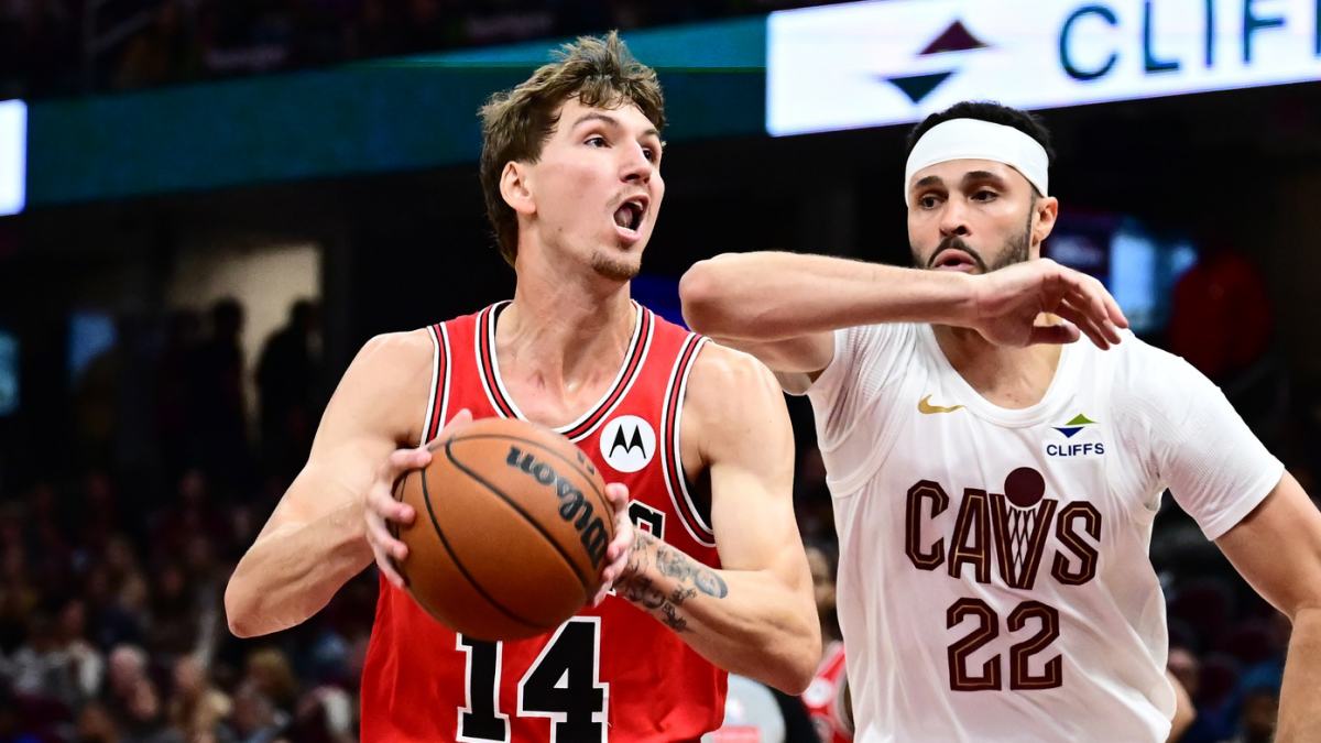Matas Buzelis, disputando un partido de pretemporada contra los Cleveland Cavaliers.