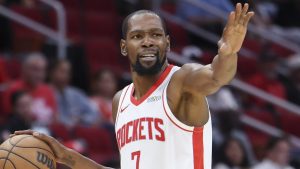 Kevin Durant, durante un partido de pretemporada con los Houston Rockets.