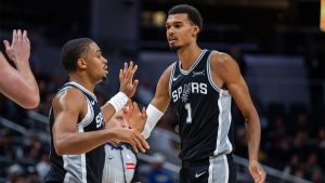 Wembanyama suma 27 puntos ante los Pacers