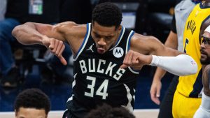 Giannis tumba a los Pacers sobre la bocina