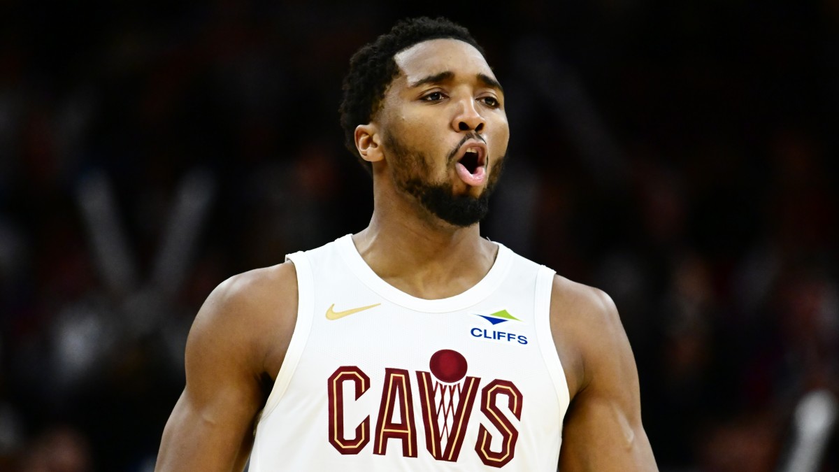 Donovan Mitchell, disputando un partido con los Cleveland Cavaliers.