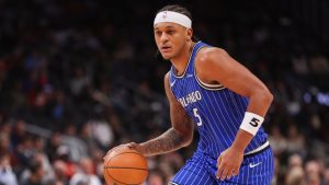 Paolo Banchero en un partido con los Magic.