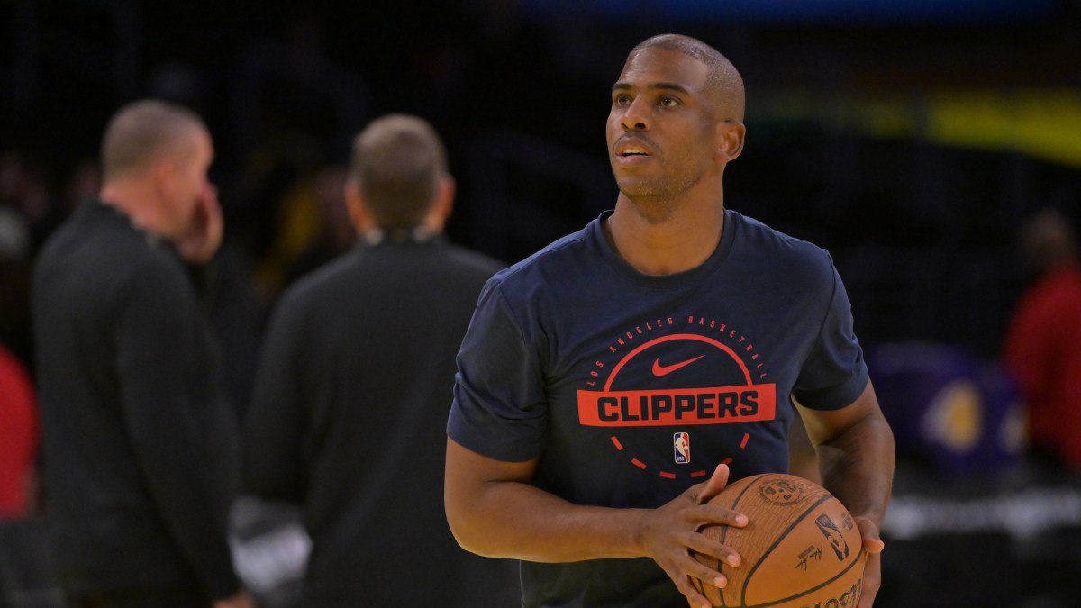 Chris Paul durante una rueda de calentamiento con los Clippers.