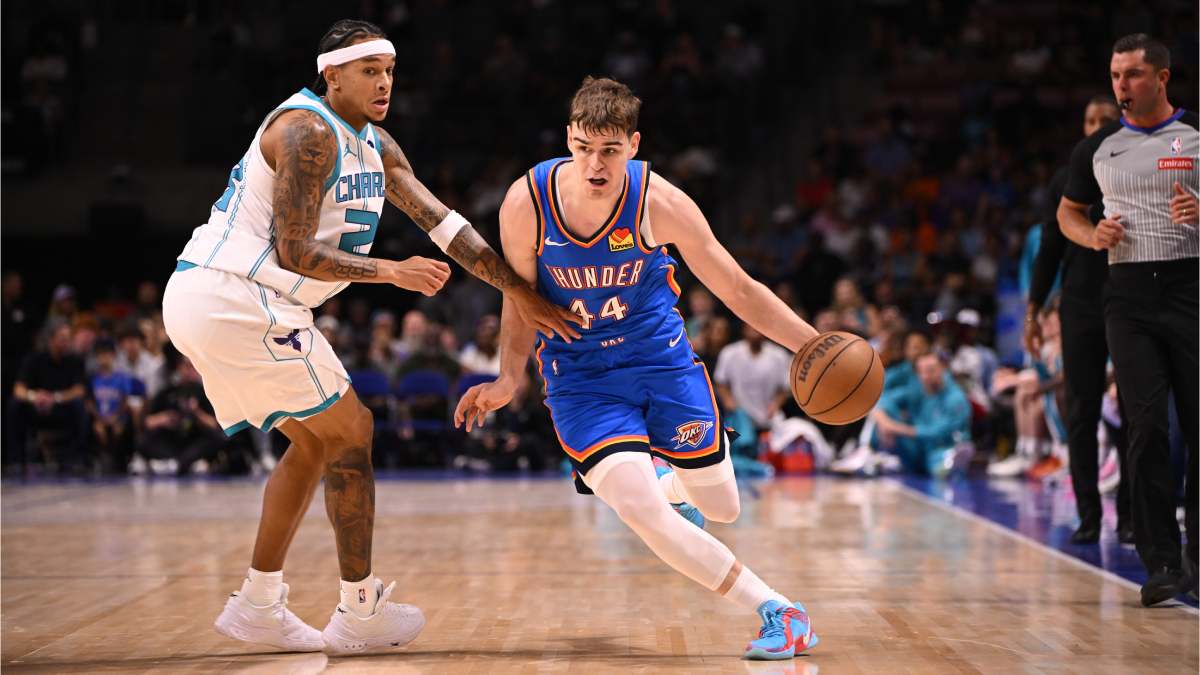 Nikola Topic durante un partido de pretemporada con los Thunder.