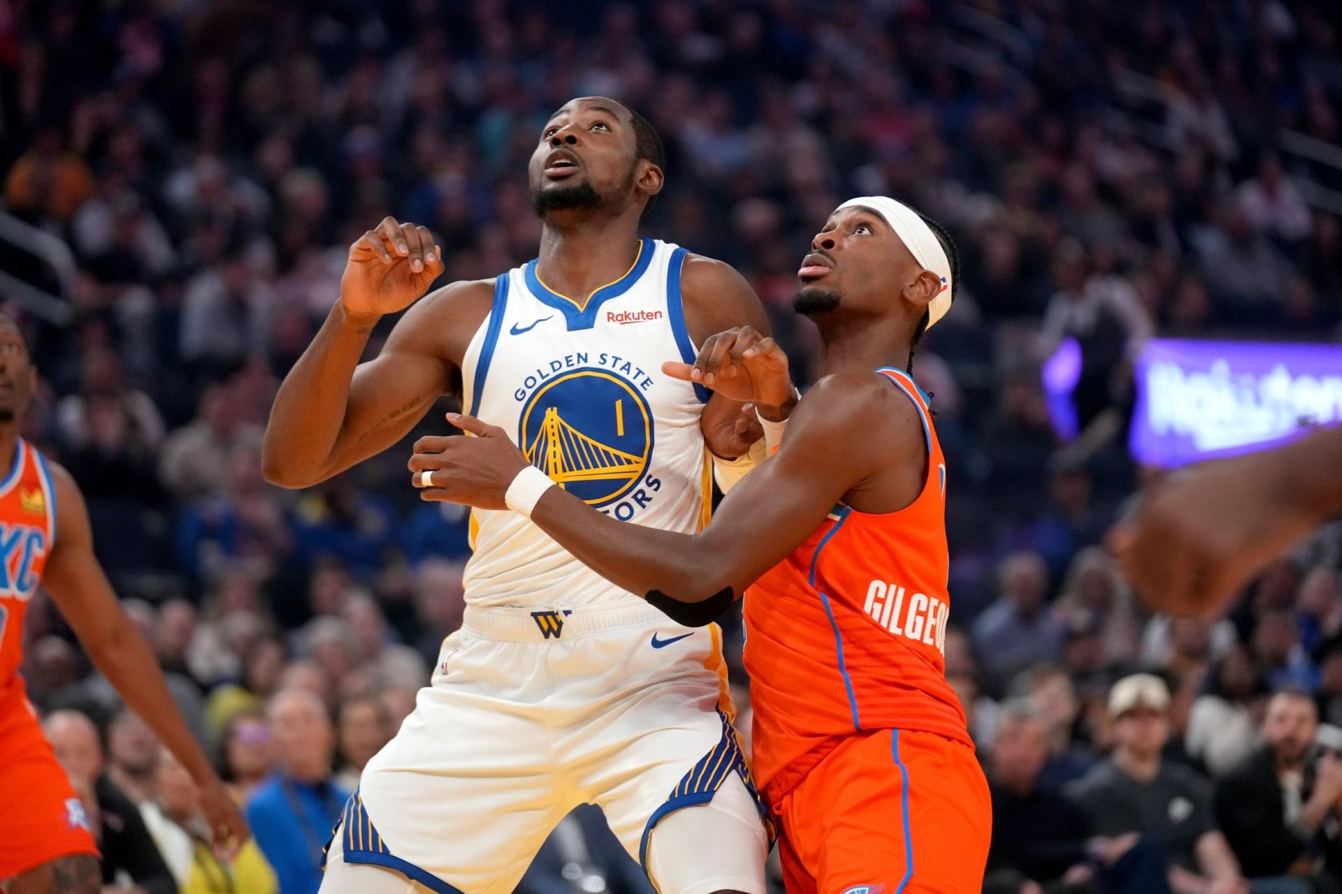 Kuminga_lucha_por_el_rebote_con_Shai