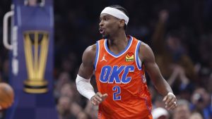 Shai Gilgeous-Alexander, disputando el partido de la Copa NBA contra Phoenix Suns.