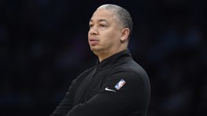 Tyronn Lue, durante un partido de los Clippers.